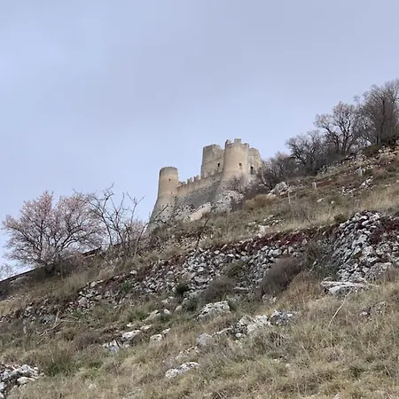La Casa Di Mezzo * Calascio
