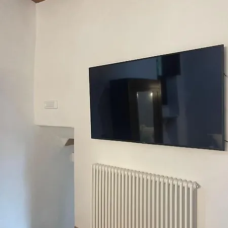 La Casa Di Mezzo
