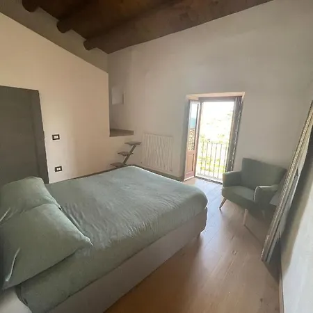 La Casa Di Mezzo * Calascio