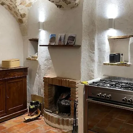 La Casa Di Mezzo