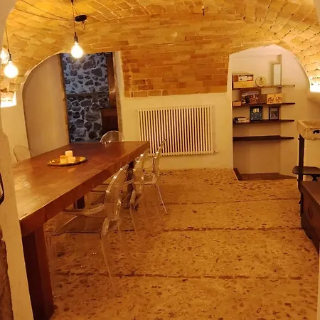 La Casa Di Mezzo Holiday home *