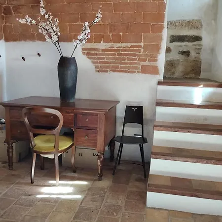 La Casa Di Mezzo Holiday home *