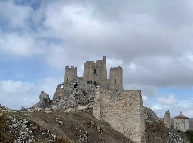 Дом отдыха La Casa Di Mezzo Calascio