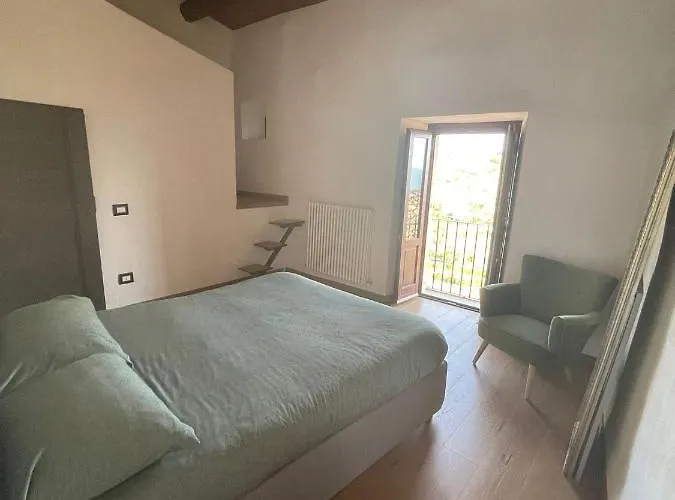 La Casa Di Mezzo * Calascio